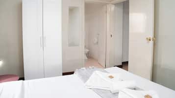 1 bedroom, desk, iron/ironing board, free WiFi