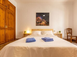 6 Schlafzimmer, Bügeleisen/Bügelbrett, Reisekinderbett, kostenloses WLAN