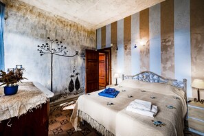 3 slaapkamers, een strijkplank/strijkijzer, gratis wifi, beddengoed