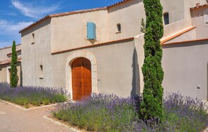 Exterior detail - Nice home in Saint-Laurent-de-la-Ca (Saint-Laurent-de-la-Ca)