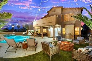 Outdoor dining - Heritage Haven Villa (Henderson)