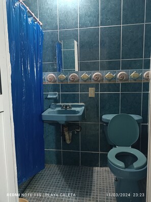 Towels, soap, toilet paper - Pequeño Departamento con Vista al mar (Acapulco de Juárez)