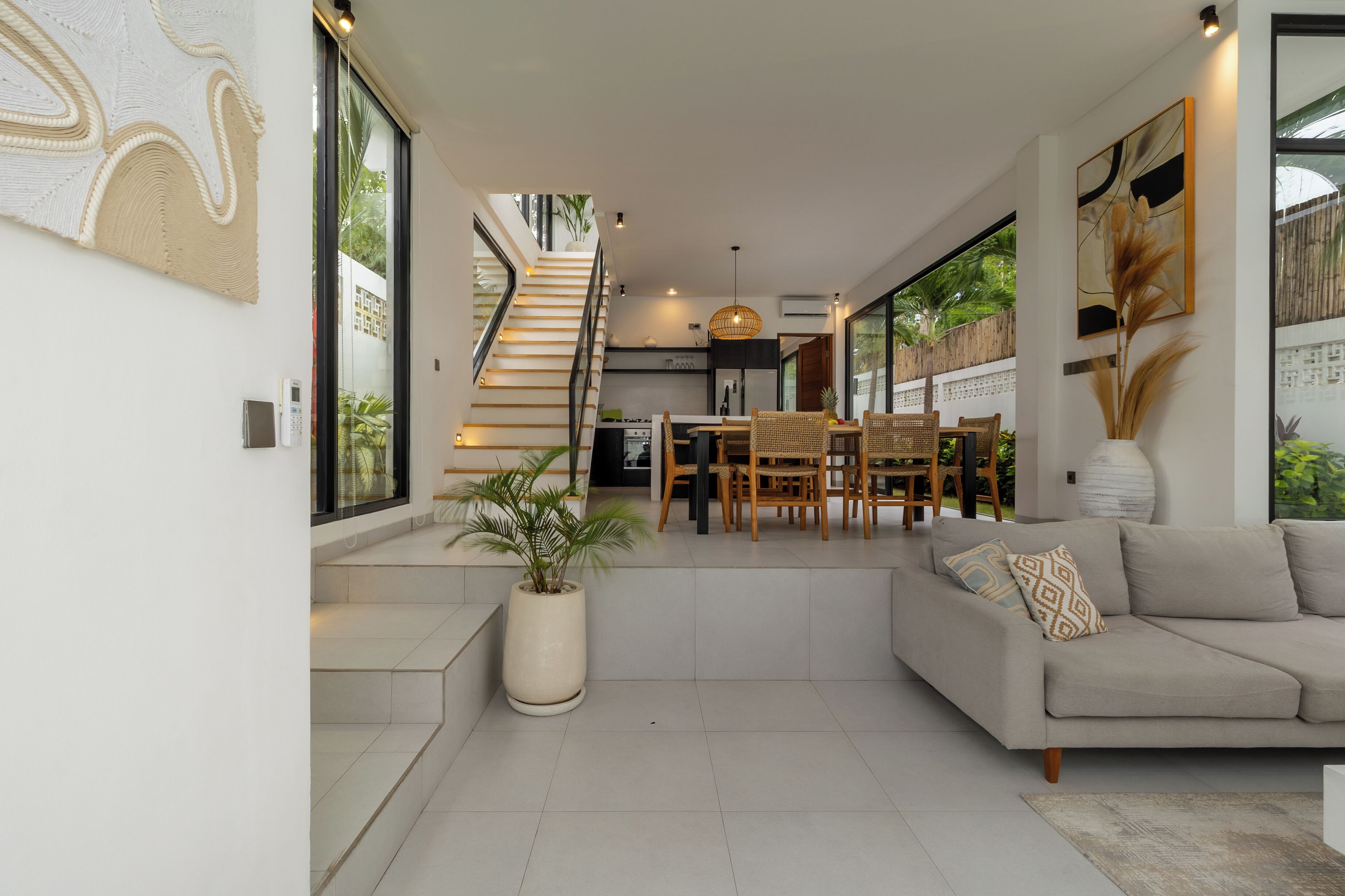 Vila luxo | Sala de estar | Smart TV 43 polegadas com canais digitais