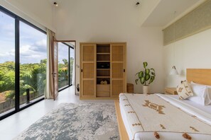Villa Deluxe | 3 dormitorios, caja fuerte, escritorio y cortinas opacas