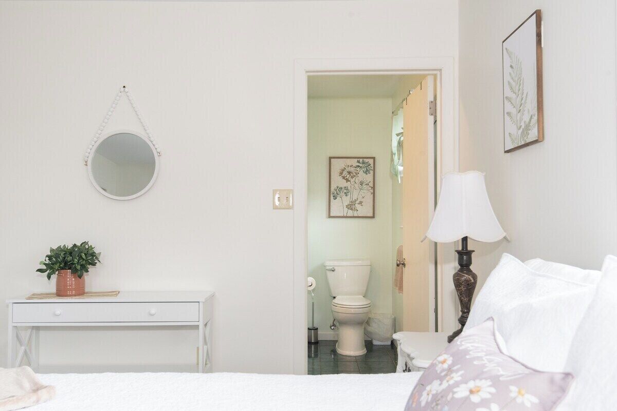 4 bedrooms, WiFi, bed sheets