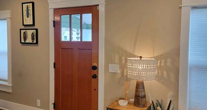 Located in close proximity to Willamette University, 2 bedroom 2 bath.