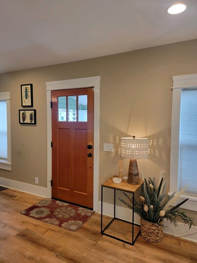 Located in close proximity to Willamette University, 2 bedroom 2 bath.