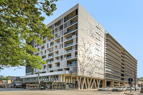 Exterior - lovely ap in heart of chatswood (Chatswood)