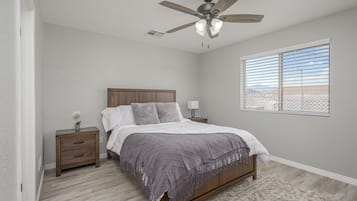 2 bedrooms, WiFi, bed sheets