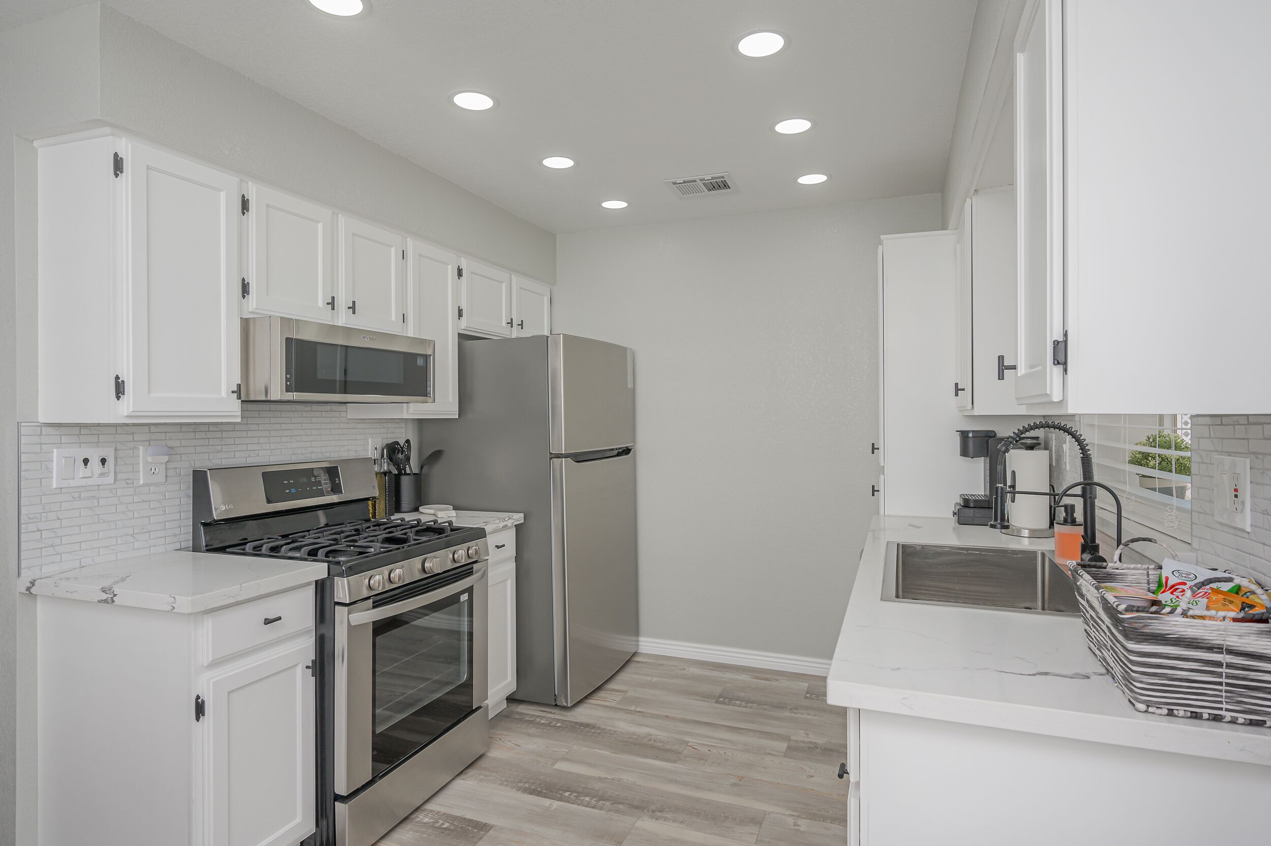 Microwave, oven, stovetop, dishwasher