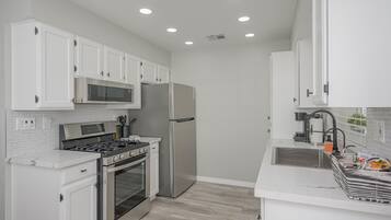 Microwave, oven, stovetop, dishwasher