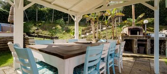 Casa Athena apartment in a ToscanHouse immersed in a lush garden