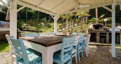 Casa Athena apartment in a ToscanHouse immersed in a lush garden