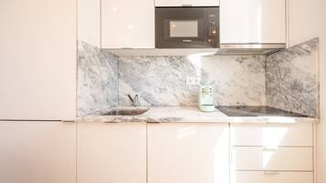 雪櫃、微波爐、洗碗機、咖啡機/沖茶器