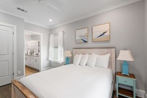 4 soverom, strykejern/-brett, wi-fi (inkludert) og sengetøy