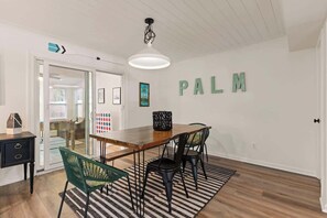 Dining - The Palm/Pet- Friendly (Jekyll Island)