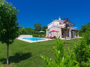 Pool - Vacation home Azura by Interhome (Pula/Marčana)