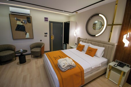 Elysian Airport Hotel - Image 72