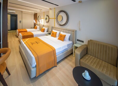 Elysian Airport Hotel - Image 19
