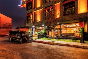 Exterior - Elysian Airport Hotel & Restaurant (Arnavutköy)