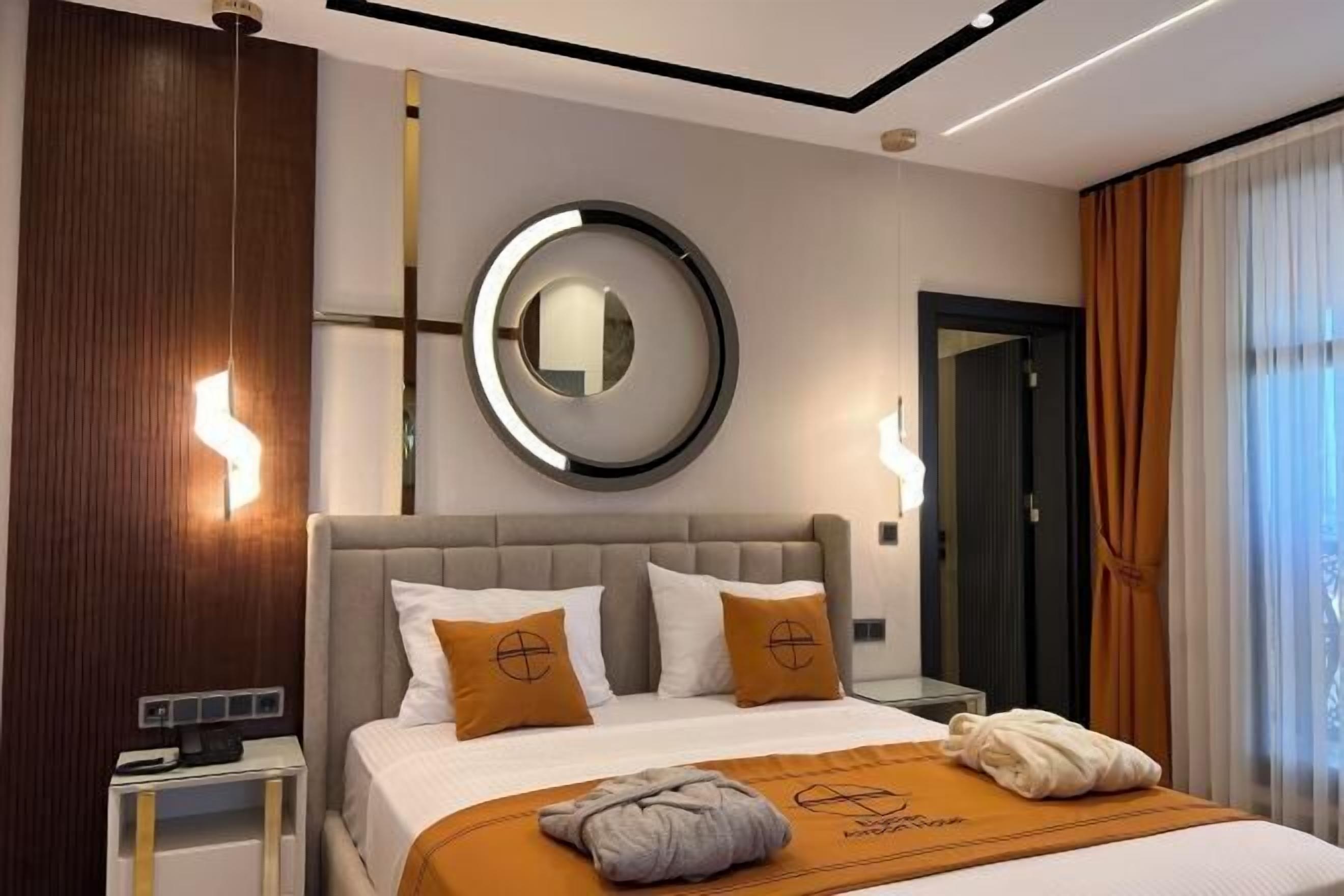 In-room safe, desk, laptop workspace, soundproofing
