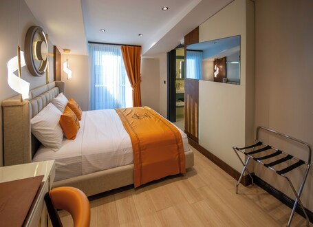 Elysian Airport Hotel - Image 70