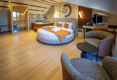 Elysian Airport Hotel - Image 16
