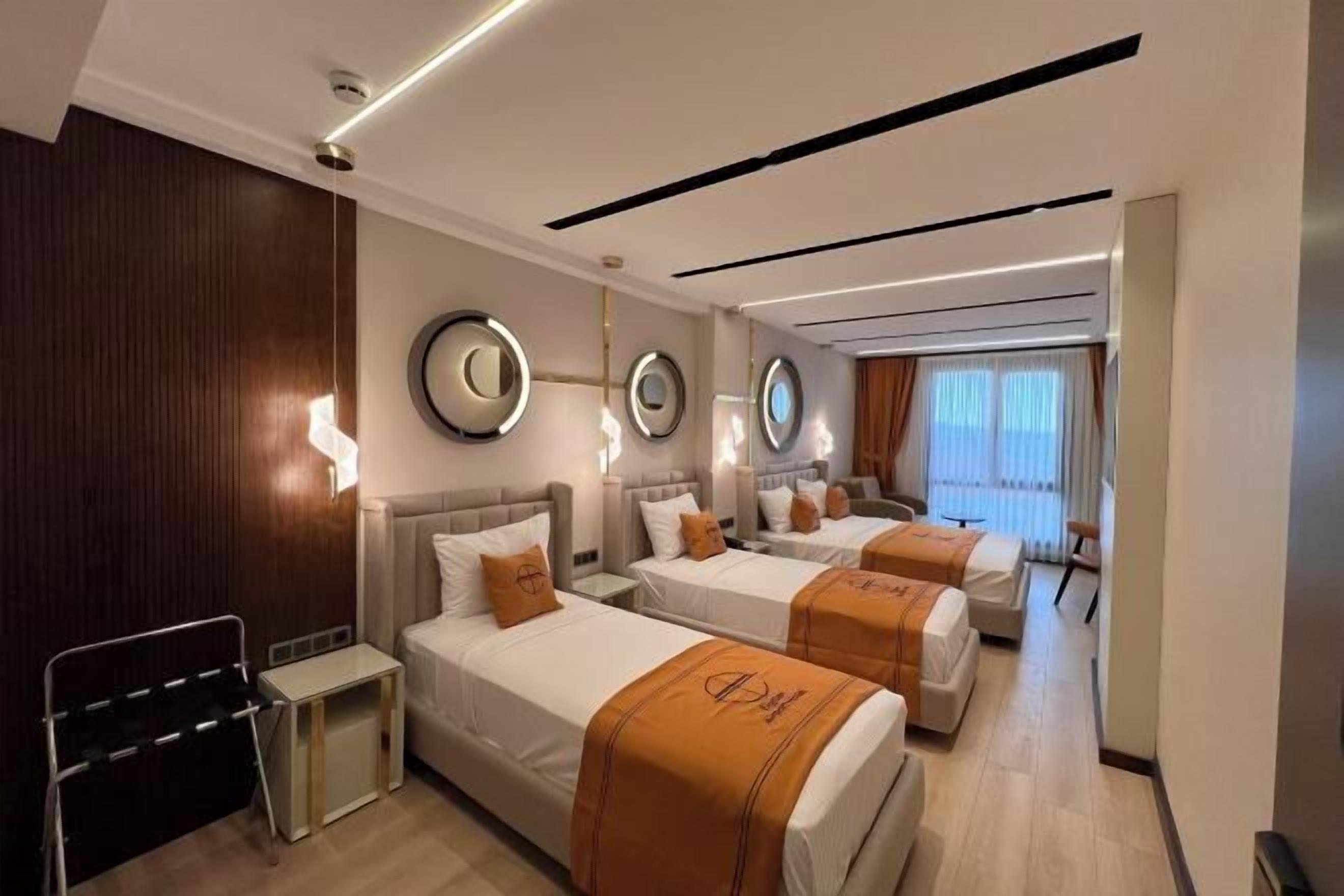 In-room safe, desk, laptop workspace, soundproofing