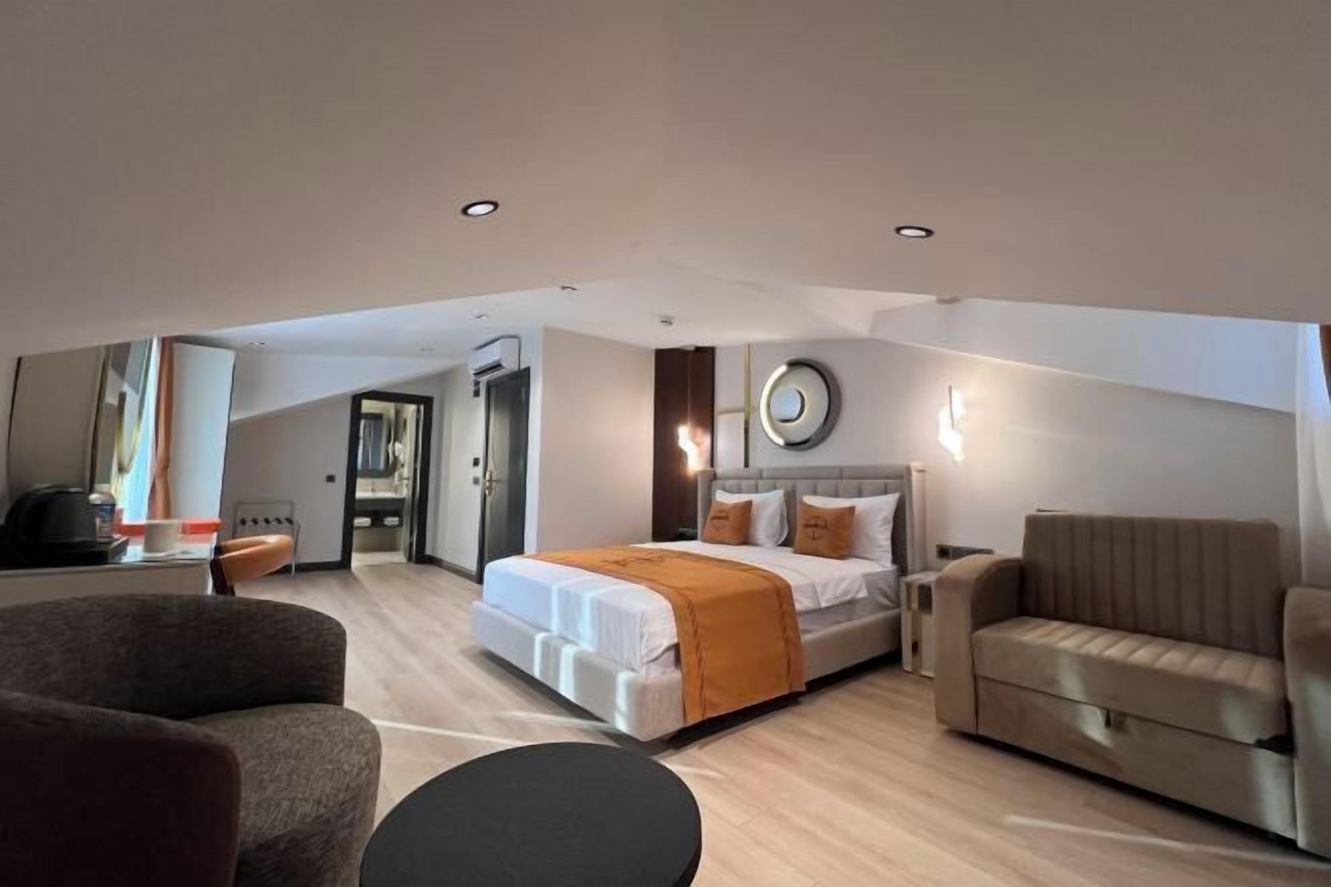 In-room safe, desk, laptop workspace, soundproofing