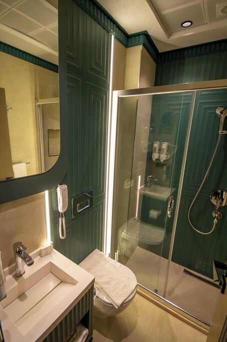 Elysian Airport Hotel - Image 50