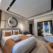 Elysian Airport Hotel & Restaurant