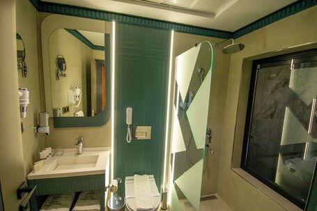 Elysian Airport Hotel - Image 53