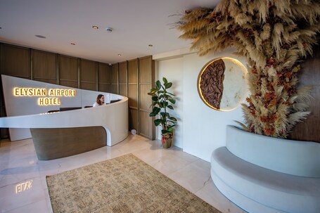 Elysian Airport Hotel - Image 4