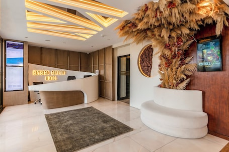 Reception. Elysian Airport Hotel & Restaurant
