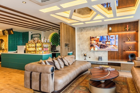 Lobby. Elysian Airport Hotel & Restaurant