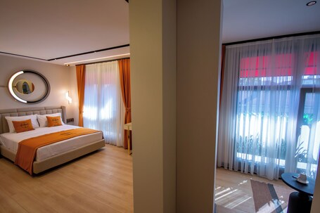 Elysian Airport Hotel - Image 68