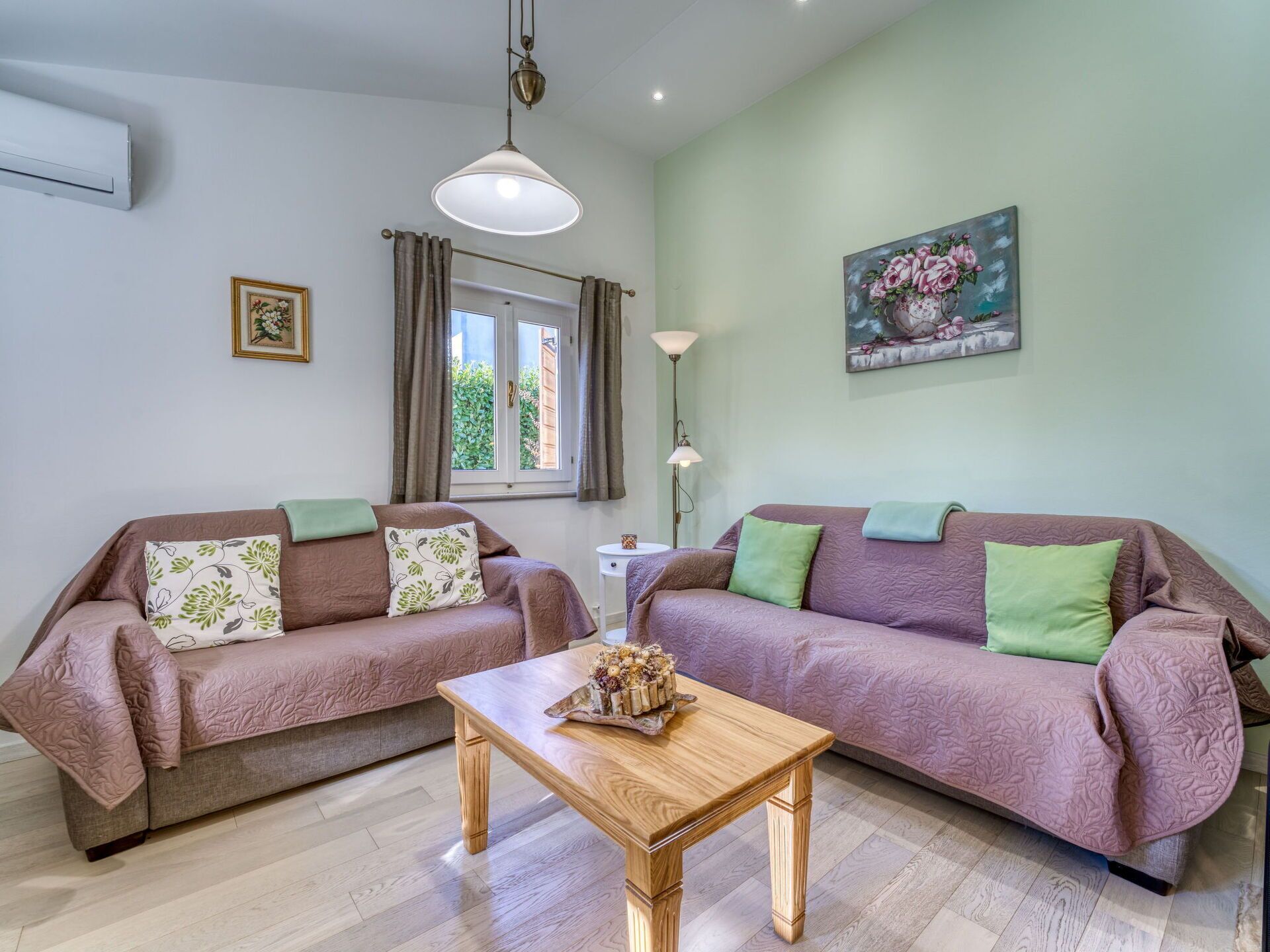 Beautiful Private Villa For 4 Guests With Hot Tub, Wifi, A/c, Tv And Terrace - Opatija