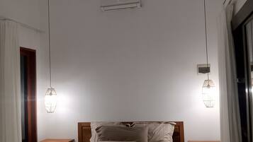 2 quartos, ferros/tábuas de passar roupa, Wi-Fi, roupa de cama