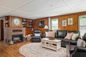 Unclassified image, 5 of 48, button