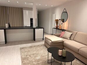 Televisión, oficina