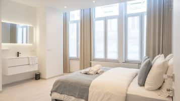 2 dormitoris, planxa i posts de planxar, un bressol de viatge i wifi