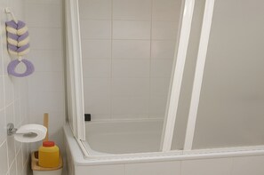 Hair dryer, towels
