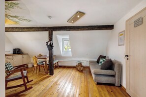 TV - Apartment 'Stub'n Ludwig' with Shared Terrace, Shared Garden and Wi-Fi (Waischenfeld)