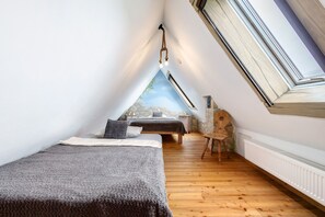 2 bedrooms, free WiFi, bed sheets