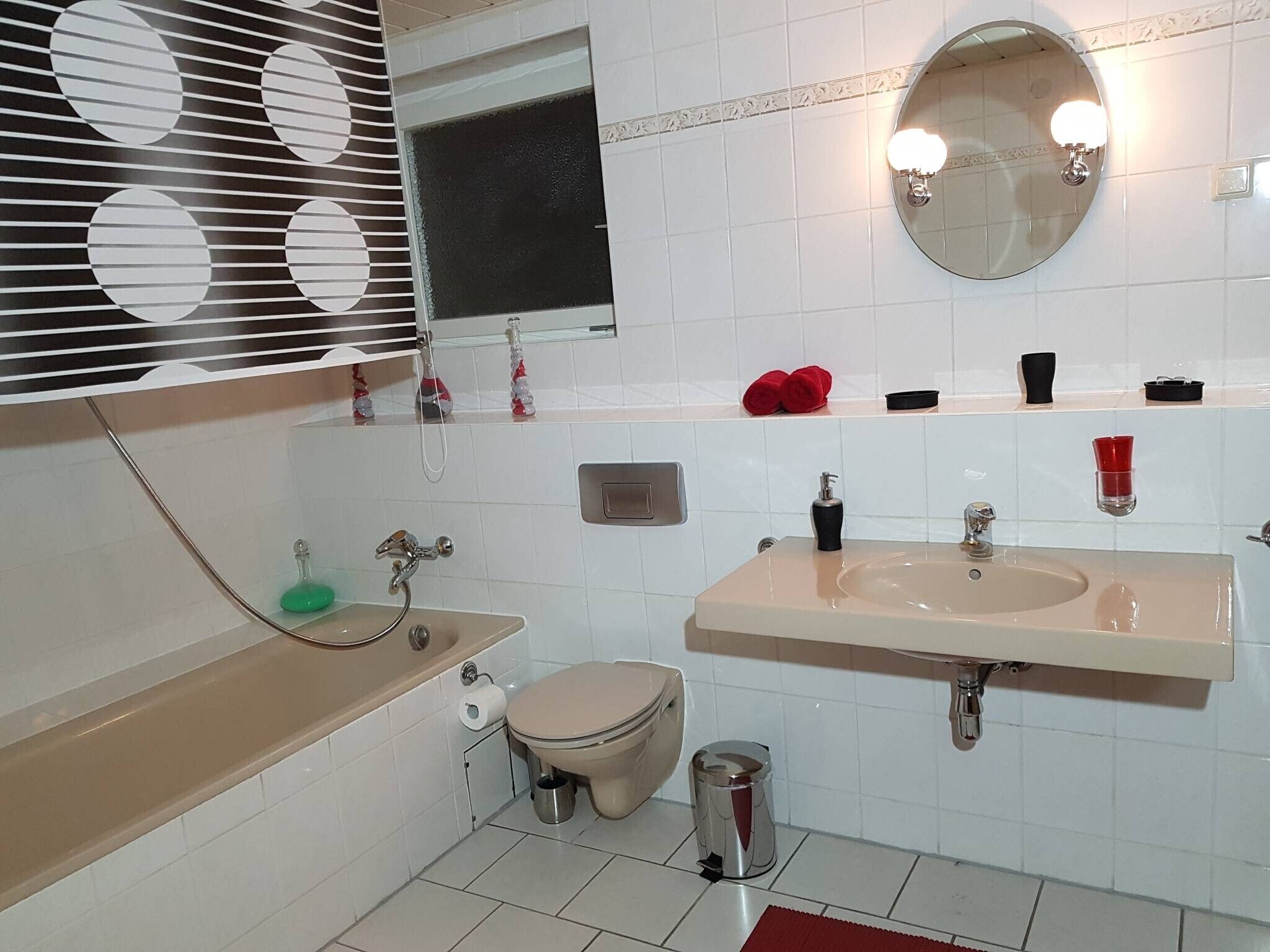 Een douche, een haardroger, handdoeken