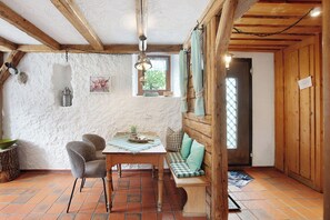 Dining - Apartment 'Alexandernest' with Private Terrace, Garden, and Wi-Fi (Schluchsee)