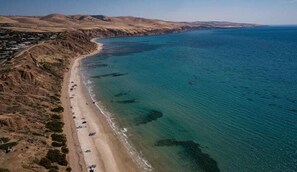 Beach nearby - SELLICKS BEACHSIDE RETREAT unwind by the sea (Sellicks Beach)