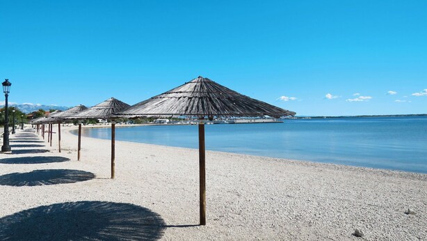 Beach - Cosy apartment for 6 guests with A/C, WIFI, TV, terrace and pets allowed (Zadar)
