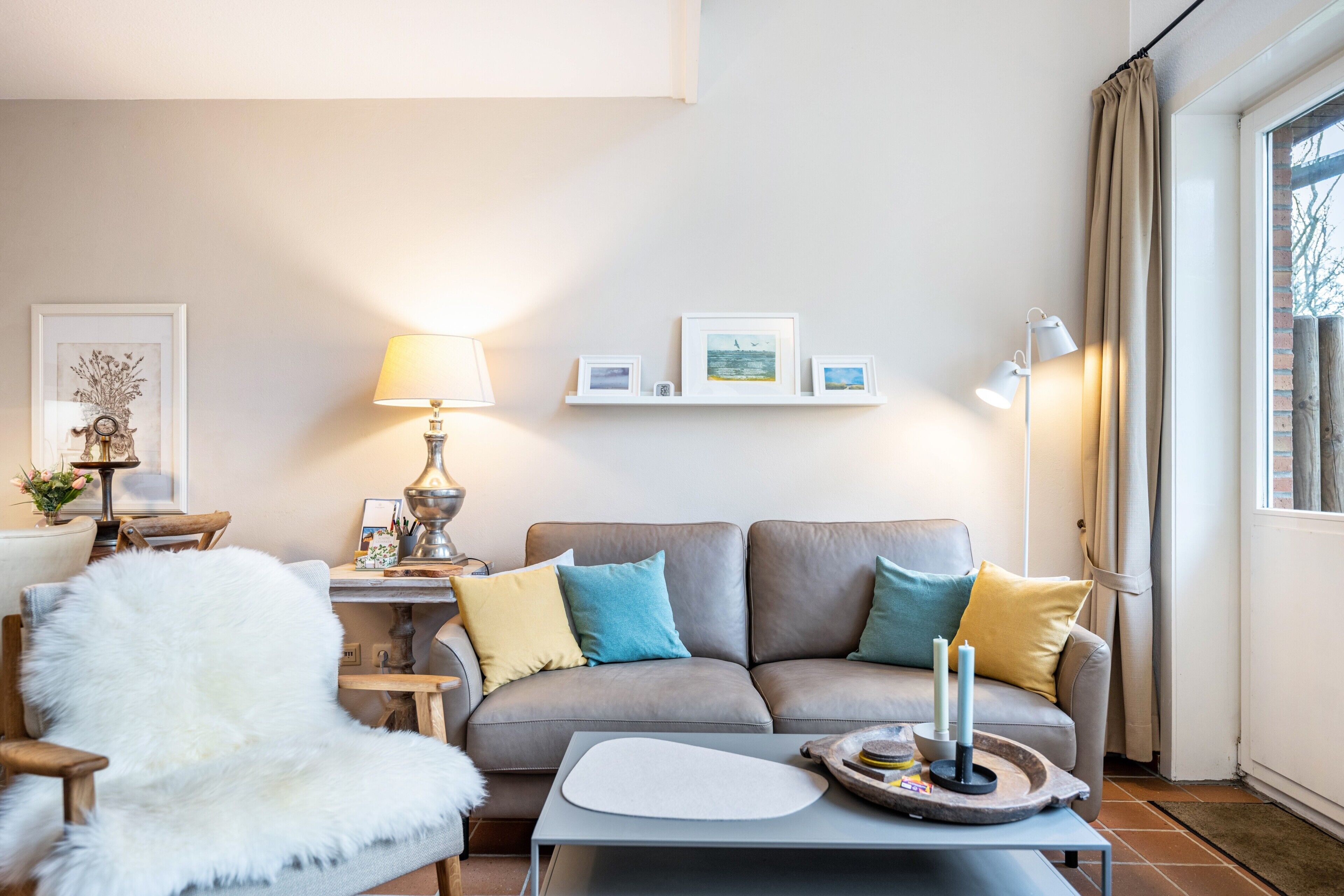 TV, fireplace, stereo