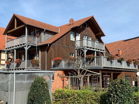 Exterior. Apartment 'Ferienwohnung Hof Schäfer' with Balcony and Wi-Fi